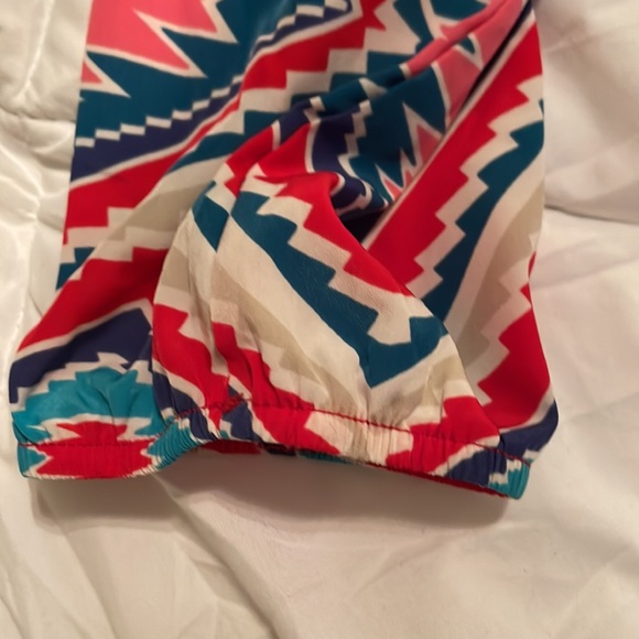Francesca’s Aztec patterned blouse - Picture 2 of 2